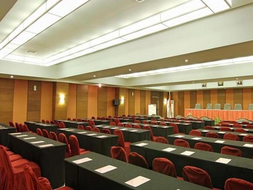 Hotel Pangeran City Padang  Buitenkant foto